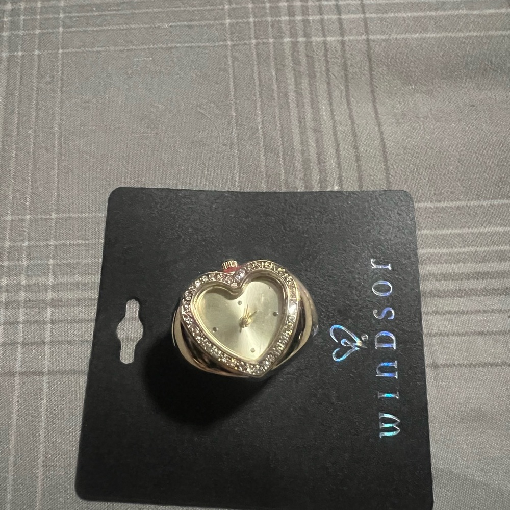 Windsor Gold Heart Ring with Crystal Accents